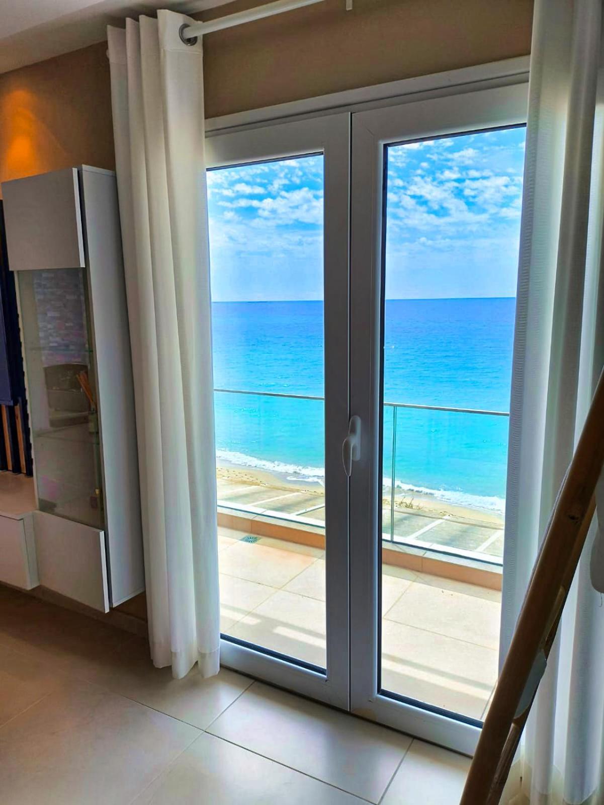 Infinity Beach House By Klv Αργοστόλι Εξωτερικό φωτογραφία